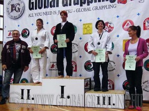 Gi Grappling Felnőtt Női 65 kg. dobogója