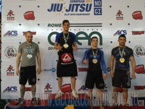 Lakatos 'ebihal' Sándor a dobogó legfelső fokán