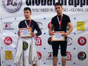 A Gi Grappling Junior Fiú 71 kg dobogója