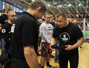 Csatlakozott a 100. klub a Global Grappling-hez