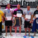 Díjátadóként a MAX Expo Totaldamage Cage Grappling versenyen