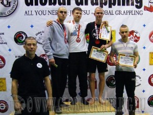 A Kesztyűs Küzdelem Kezdő Férfi 75 kg. kategória dobogója