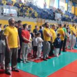 Sorakozó az első nap megnyitó ünnepségén