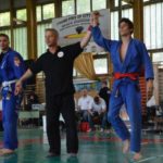 Kovács Gábor győztest hirdet a tavalyi Gi Junior Fiú Csapatbajnokságon