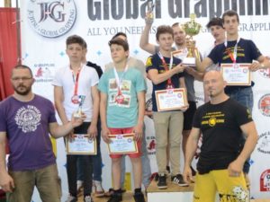 A NoGi Junior Fiú Csapatbajnokság dobogója