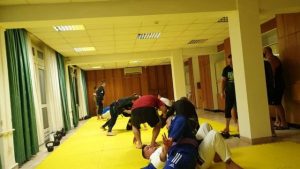 Esti Open Mat a kisteremben